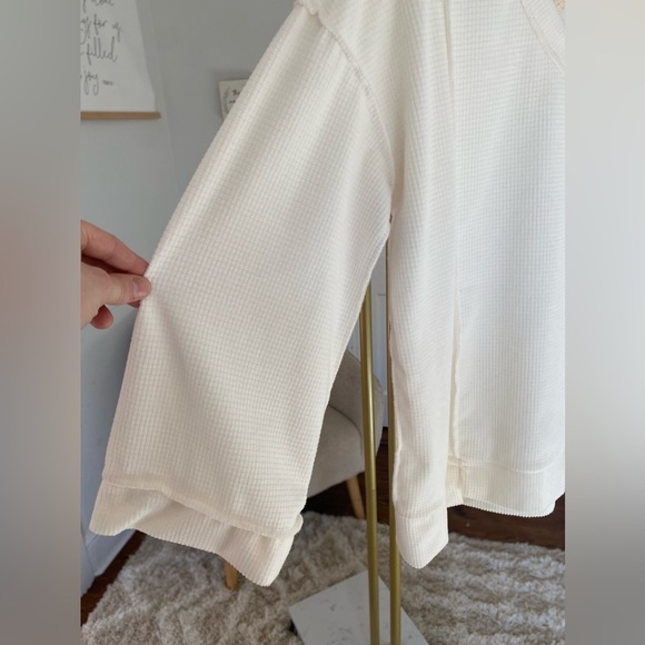 Cupio Thermal V-Neck Pullover Top Cottagecore Cozycore Buttery Soft Warm Neutral - Picture 4 of 8